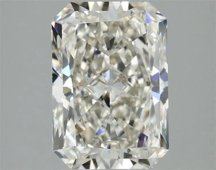 2.38ct Radiant Lab Grown Diamond (Colour H, Clarity VVS2, IGI Certified)