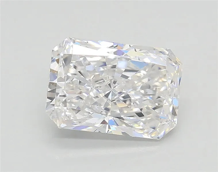 1.00ct Radiant Lab Grown Diamond (Colour E, Clarity VS2, IGI Certified)