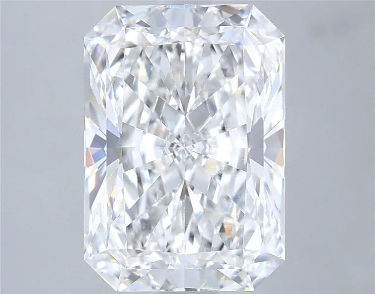 3.06ct Radiant Lab Grown Diamond (Colour E, Clarity VS1, IGI Certified)