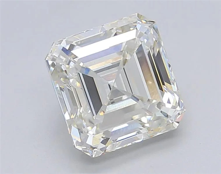 3.09ct Square emerald Lab Grown Diamond (Colour I, Clarity VVS2, IGI Certified)