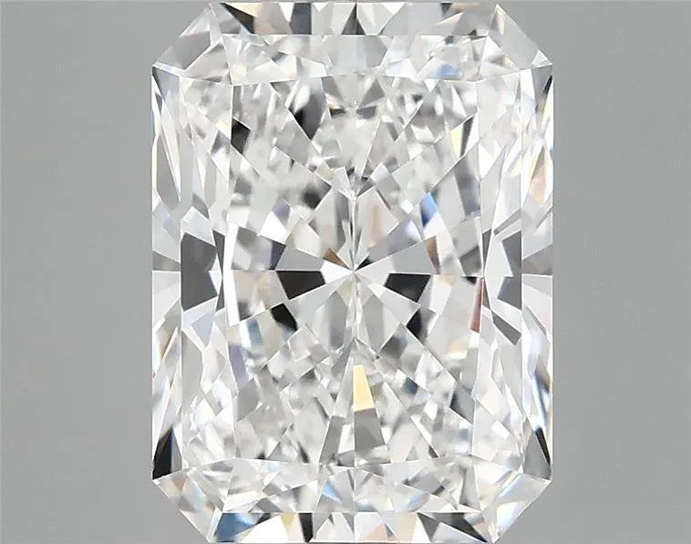 3.96ct Radiant Lab Grown Diamond (Colour D, Clarity VVS2, IGI Certified)