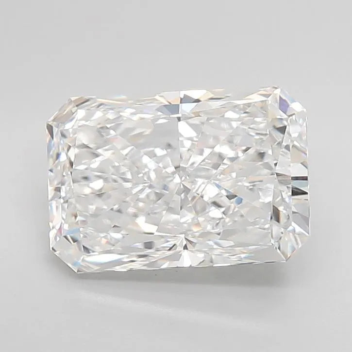 4.04ct Radiant Lab Grown Diamond (Colour D, Clarity VVS1, IGI Certified)