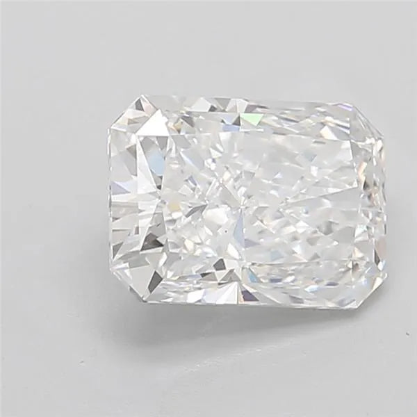 4.06ct Radiant Lab Grown Diamond (Colour E, Clarity VVS1, IGI Certified)