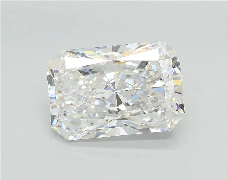 5.02ct Radiant Lab Grown Diamond (Colour E, Clarity VS1, IGI Certified)
