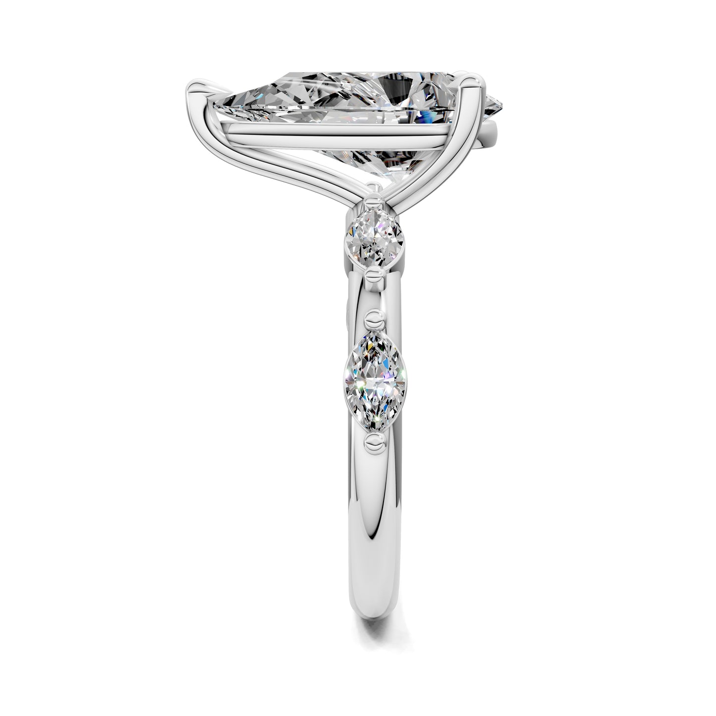 ELARA PEAR ACCENT DIAMOND RING