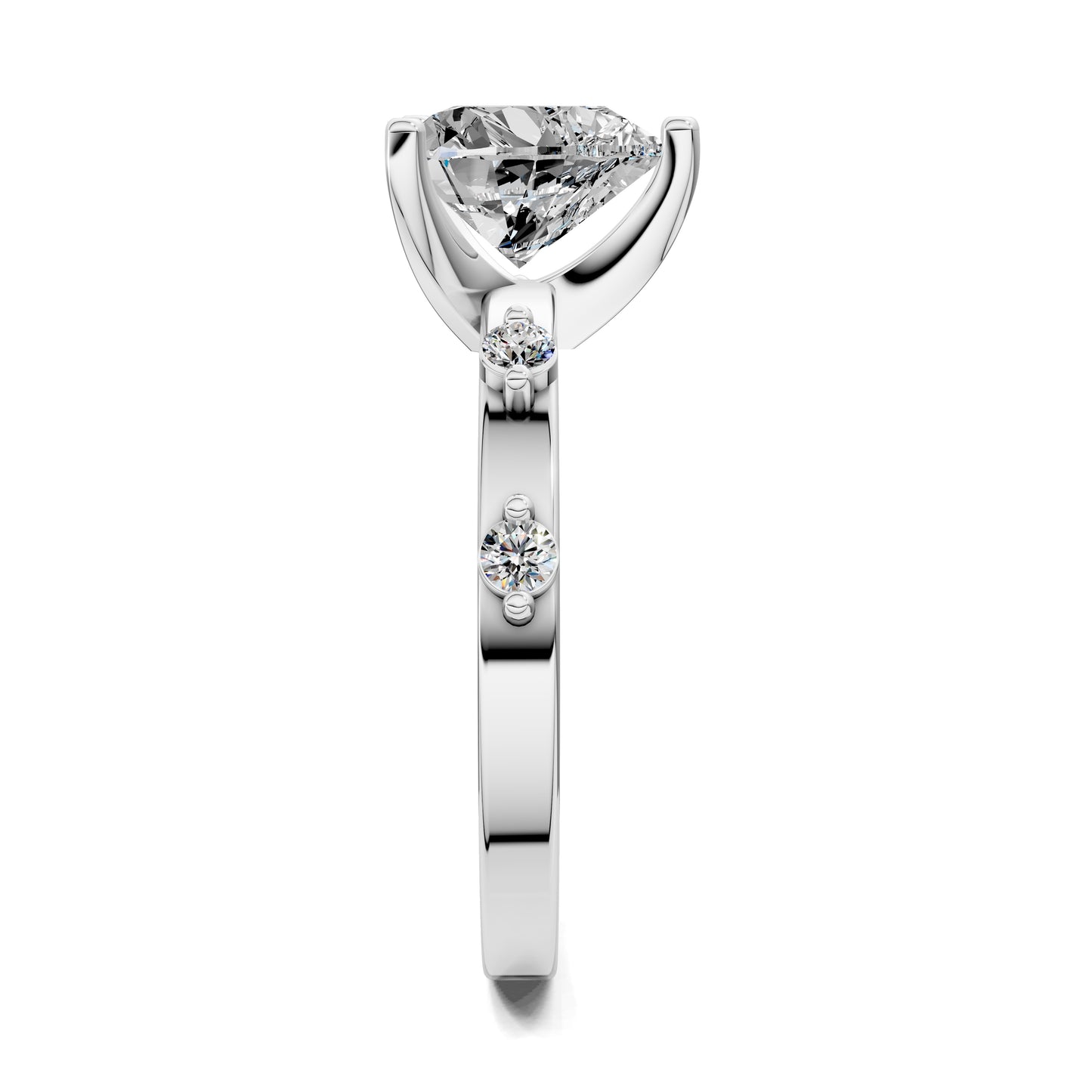 AMOUR HEART ACCENT DIAMOND RING