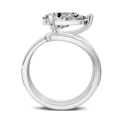 ELARA PEAR TWIST RING