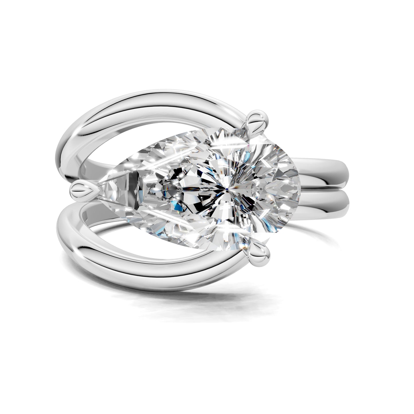 ELARA PEAR TWIST RING